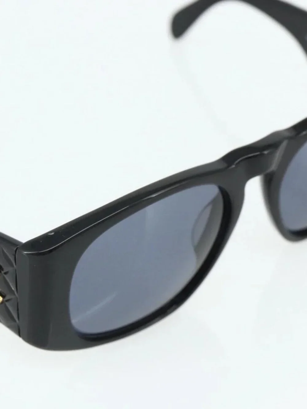 CHANEL Sunglasses plastic Black CC Auth YKZ400
